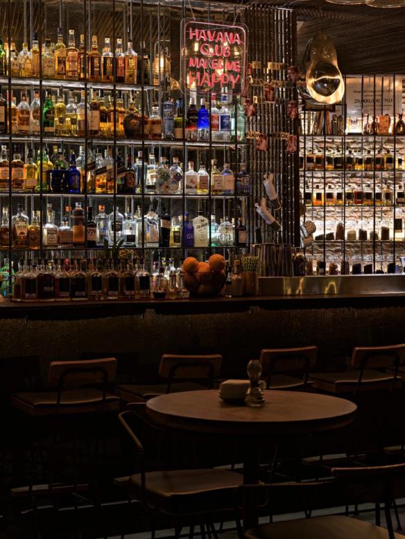 古法式舊建築改造複古酒吧裝修效果圖