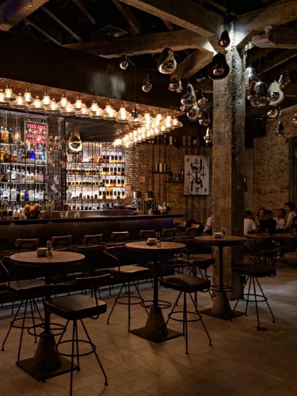 古法式舊建築改造複古酒吧裝修效果圖