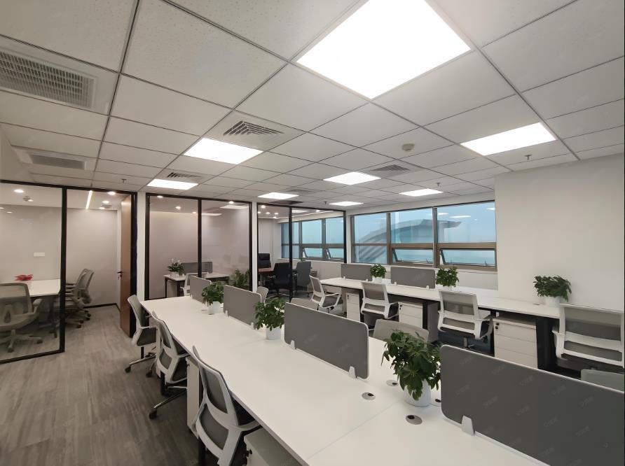 <a href=http://hxet.cn/xingyemendao/bangongshixiezilou/ target=_blank class=infotextkey>重慶辦公室裝修</a>費用全解析