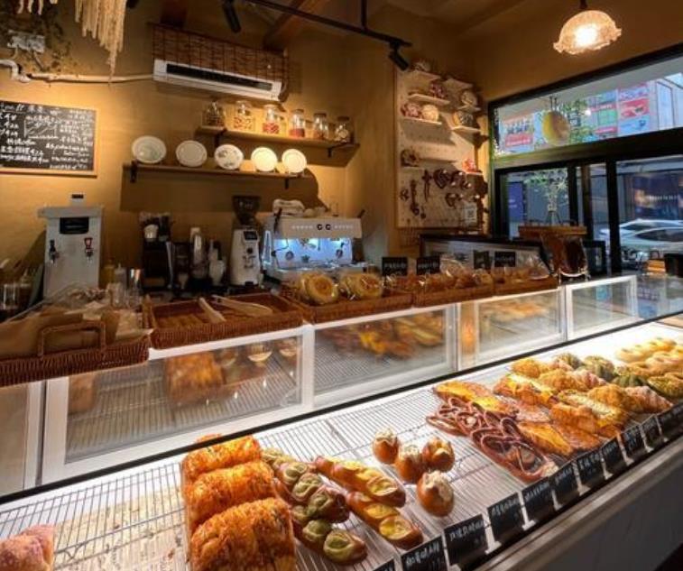 80平重慶法式烘焙店裝修效果圖