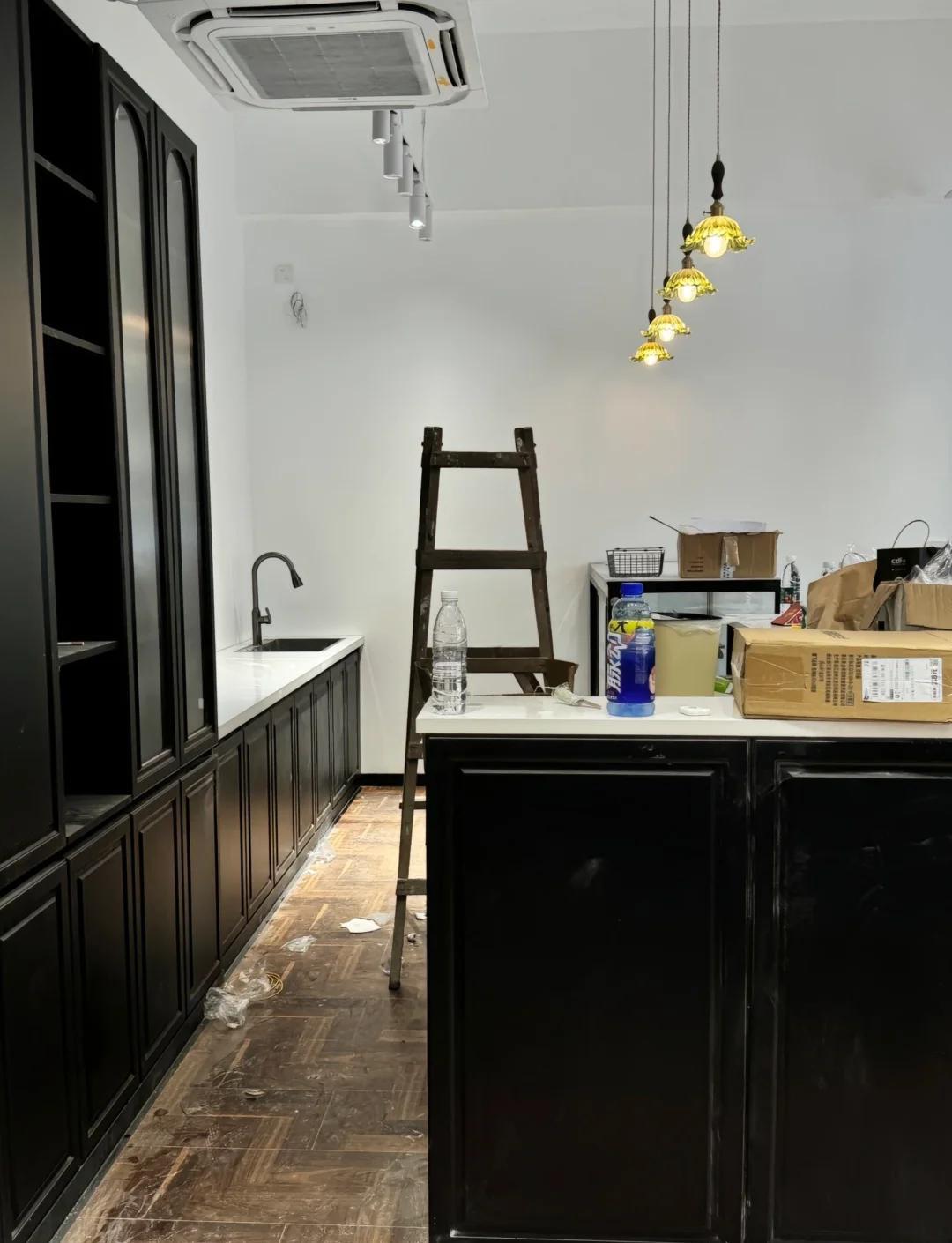 80平重慶法式烘焙店裝修效果圖